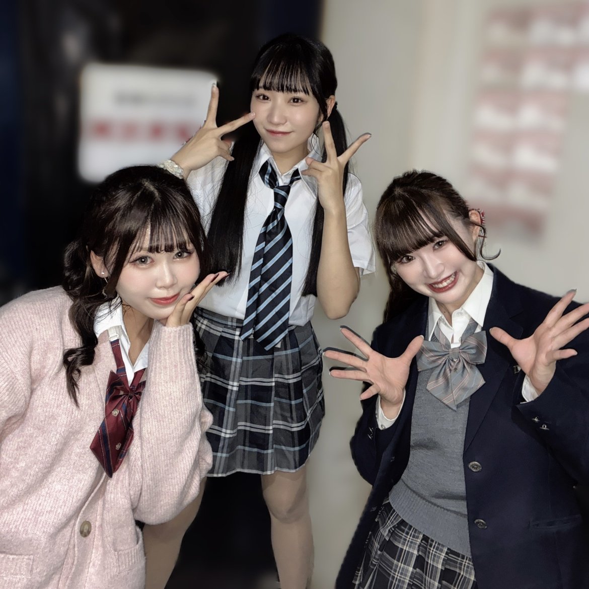 ／
東京現場に来ることも出来る
オンラインライブ
ありがとうございました!!
＼ 

本日23:30からはツイキャス
アイドルザウルスアカウントにて再放送📹
ぜひご覧ください🌟
twitcasting.tv/idol_zaurus_ 

🍀 涼葉麻衣 <a href="/mai_suzuha/">涼葉麻衣</a> 🦪
💫 星りずむ <a href="/rizmu_hoshi/">星りずむ</a> 🎧
🌸 桜未莉緒 <a href="/rio_ohmi/">桜未莉緒</a> 🪽
🦖 馬渕恭子