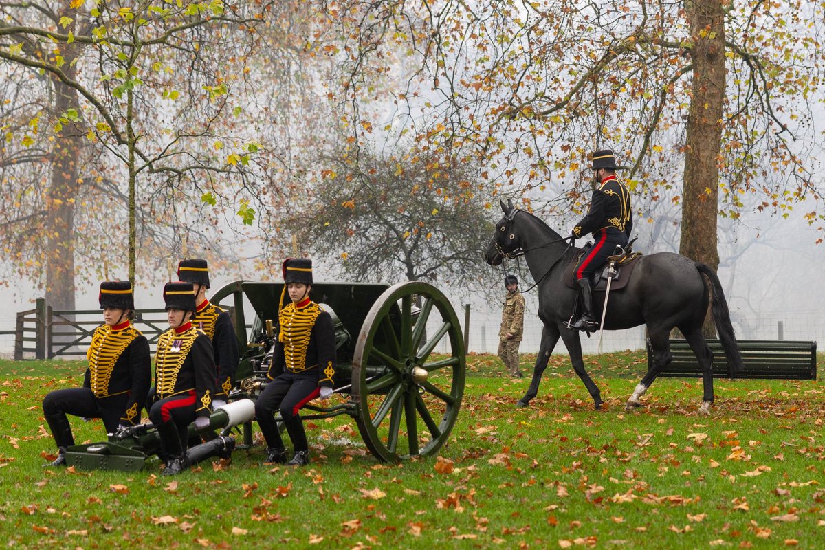 The Army in London tweet media