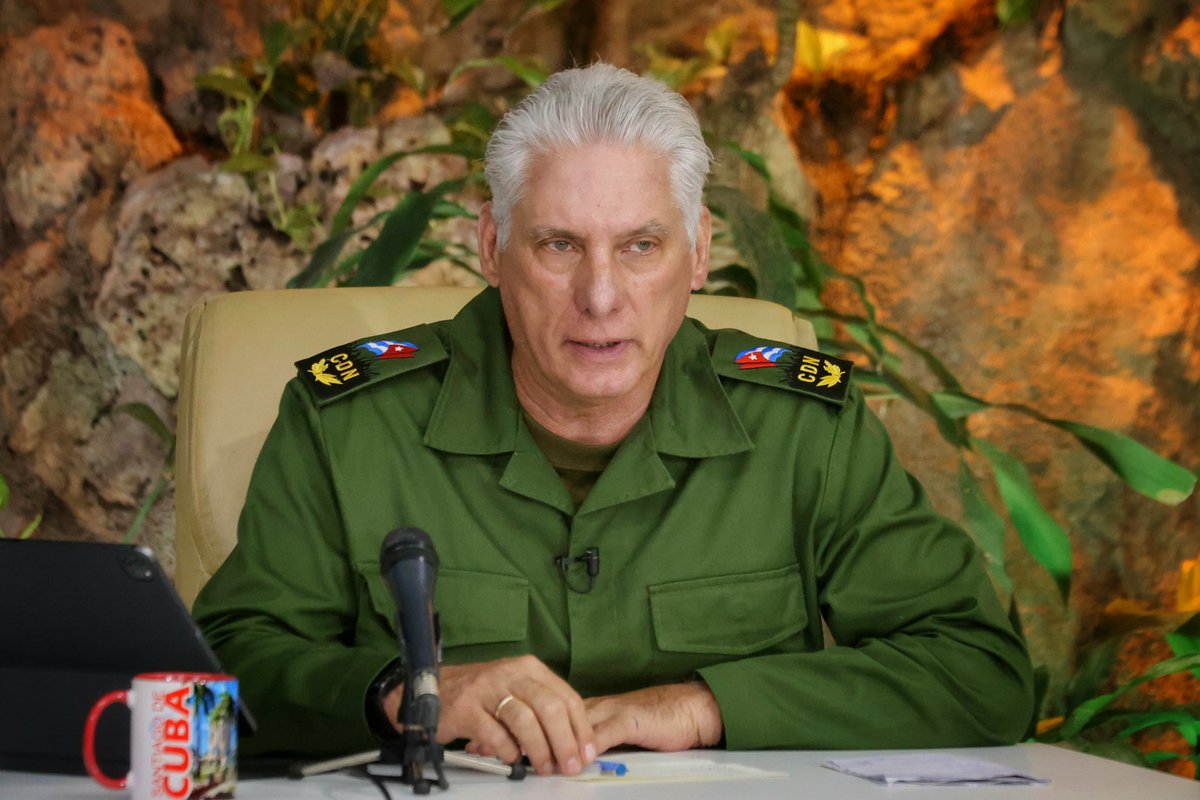🗣️| En sus palabras desde Santiago de Cuba, el Jefe de Estado convocó a pensar, “en lo que somos capaces de crear con nuestro esfuerzo, nuestro trabajo, nuestras inteligencias y nuestro profundo amor por la tierra que nos vio nacer”.