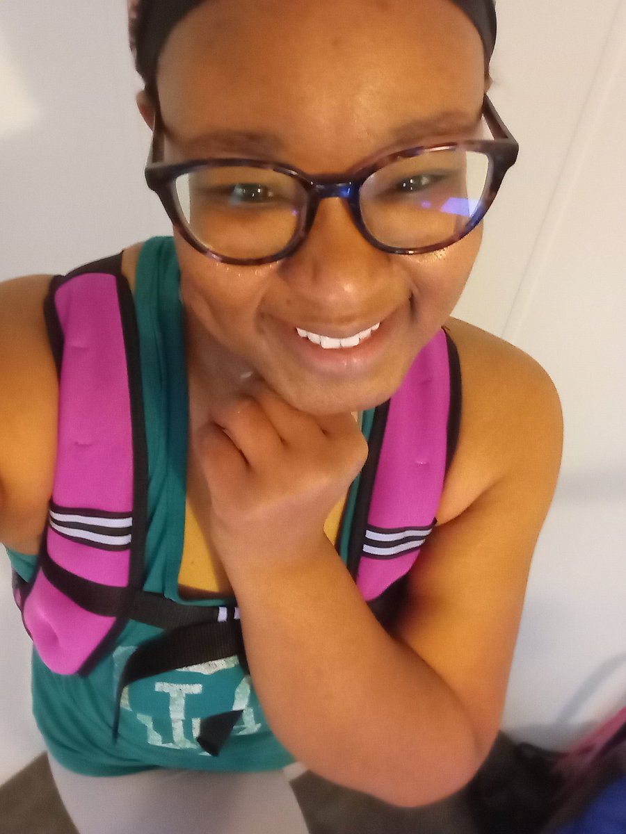 🎶GOOOOOOOOOOOOOD FRIYAY MORNIN', TWEEPS!🎶 QUIET TIME WAS ABSOLUTELY LOVELY THIS A.M., AND THE UNEXPECTED PRAISE SESH DURING MATCHA WAS JUST OVERFLOWIN' WITH GRATITUDE &amp; THANKSGIVING! CHALLENGE: GO ON A BEAUTY HUNT TODAY, Y'ALL...THERE'S ALWAYS BEAUTY TO BE FOUND IN THE ASHES!🫶