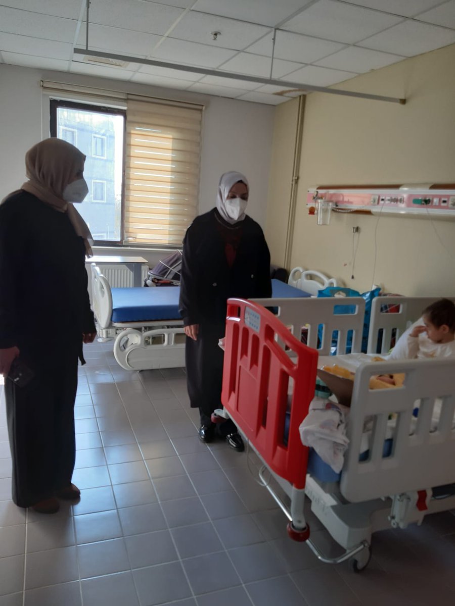 Van YYÜ lösemi servisinde yatmakta olan çocuklarımızı, il başkanımız Zerrin Alparslan ve yönetim kurulu üyeleri ile  ziyaret ettik. 
Minik kalplerimize Rabbim hayırlı şifalar nasip eylesin. 
<a href="/tugbaisikercan/">Tuğba IŞIK ERCAN</a> <a href="/Esma_Atasoy/">Esma Atasoy (Doç. Dr.)</a> <a href="/AKKADINGM/">AK Parti Kadın Kolları</a> <a href="/zerrin_alpaslan/">Zerrin Alpaslan</a> 

<a href="/AK_PartiVan/">AK Parti Van</a> <a href="/akkadinvann/">AK Kadın Van</a>