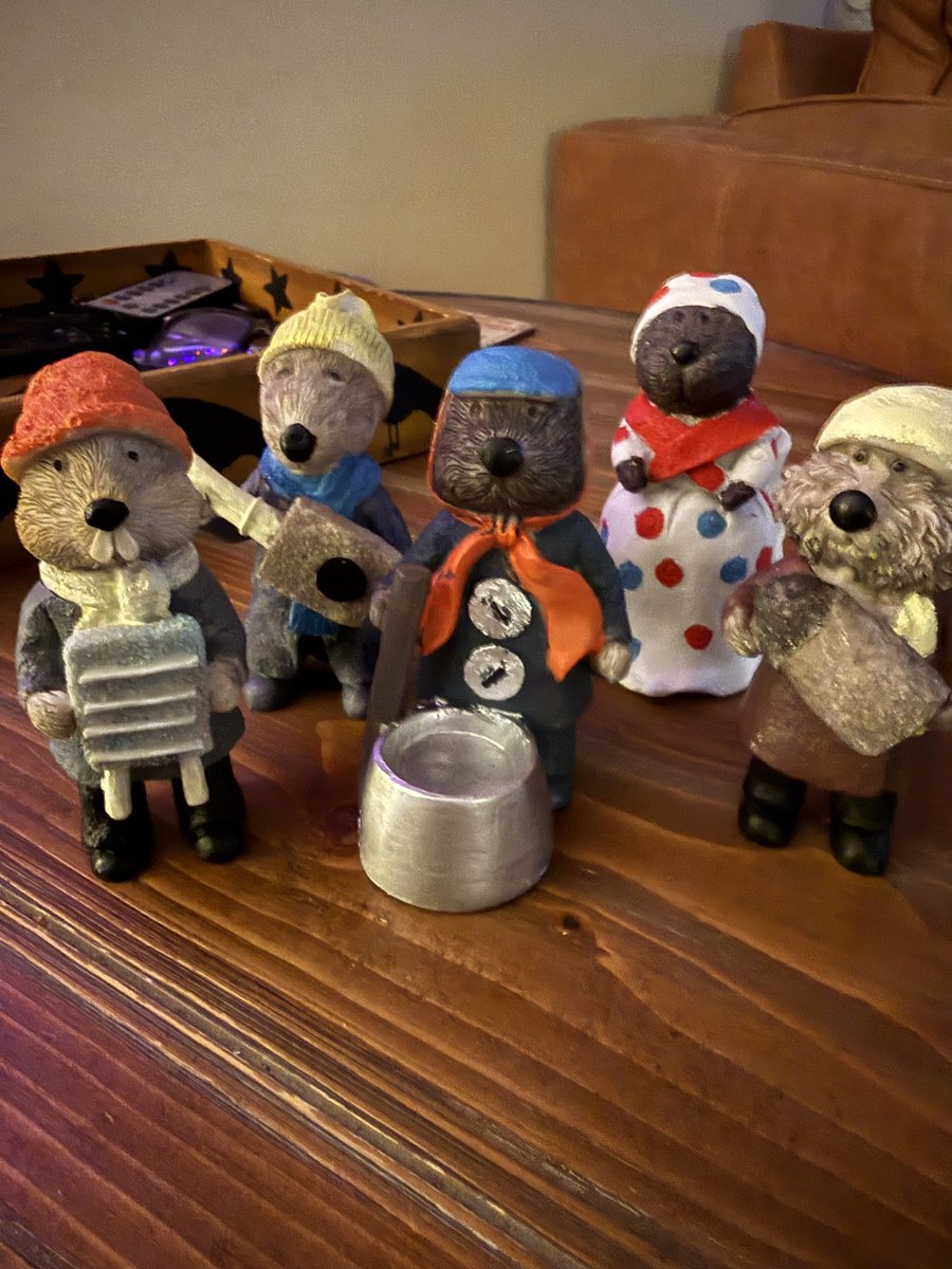 Was just sent an early Christmas 🎁

They have to make a Riberbottom Nightmare Band!

#JimHenson #EmmetOtterJugBandChristmas #RiverbottomNightmareBand