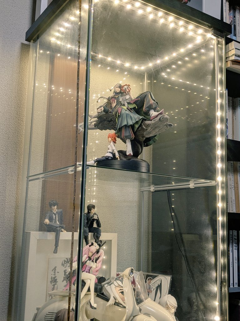 直接引取限定 浜松市 デトルフ LEDライト付きガラスケース 4段 IKEA 4