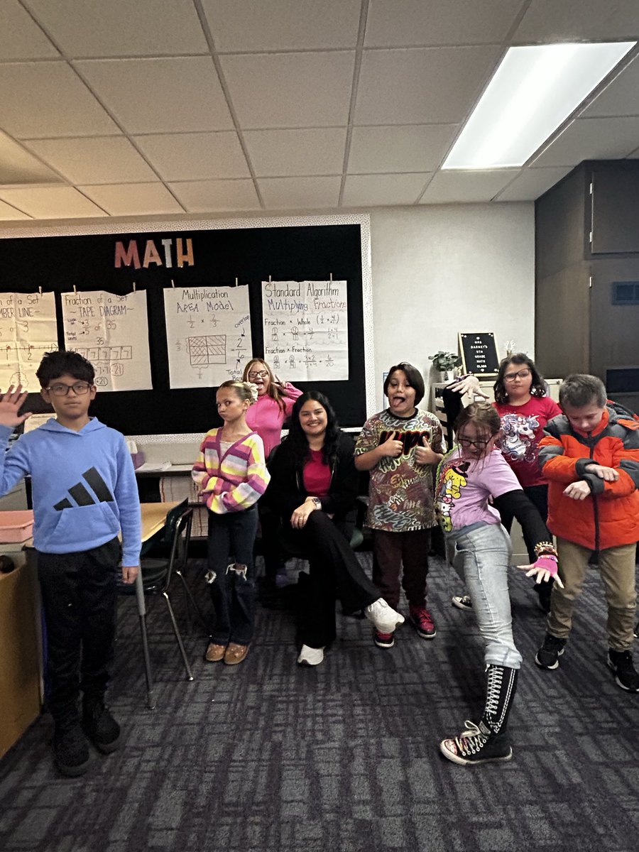 Fit Friday- wear a bright color! ✨