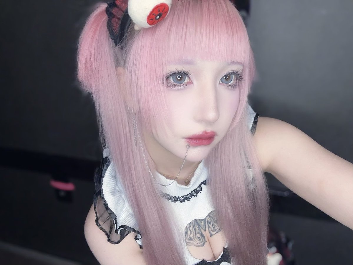 ぴあいん👻
むしむししてるぅ…天気安定しておくれ~
今日もご帰城まってるよ〜！
#でぃすとぴあ