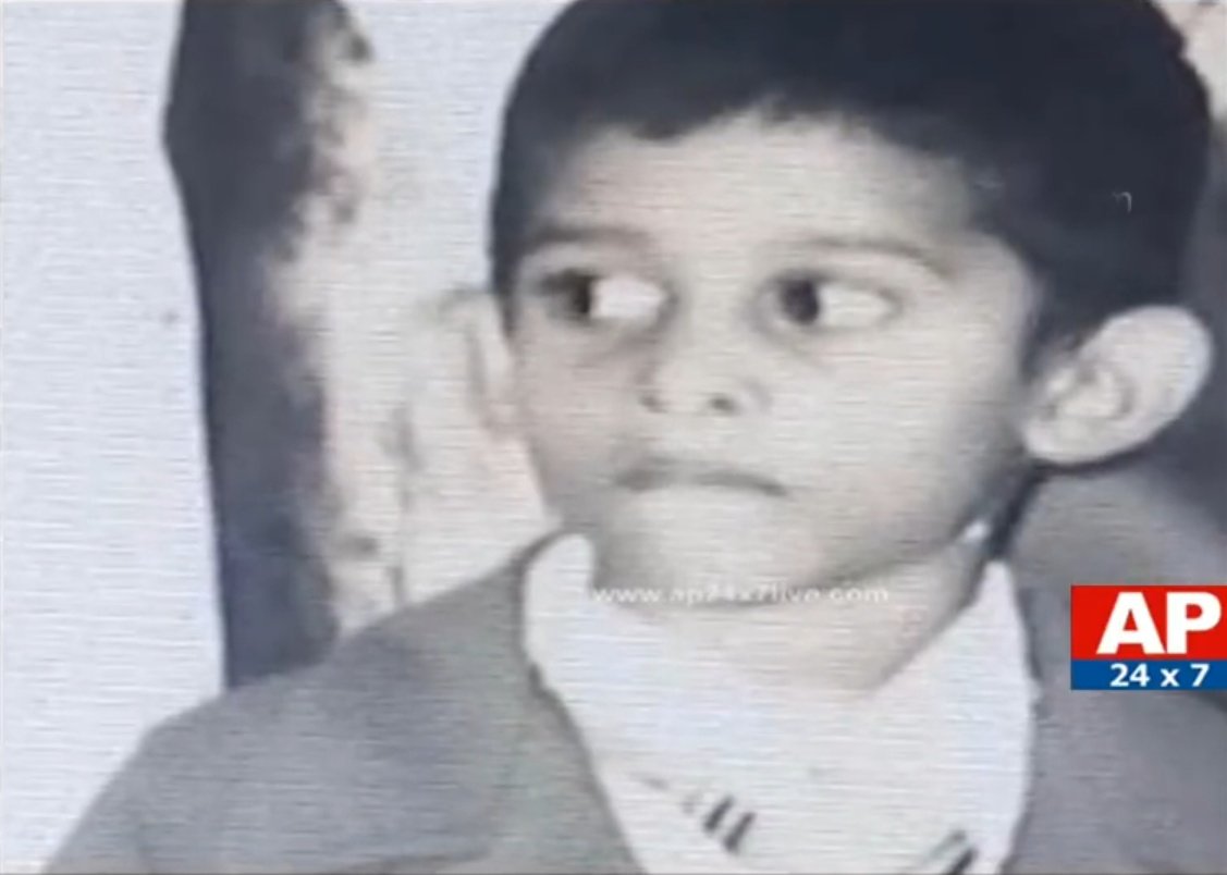 DarlingsWorld79's tweet image. Adorable darling 🥰 
#ChildrensDay 
#HappyChildrensDay 
#Prabhas #Prabhas𓃵 #REBELWOOD