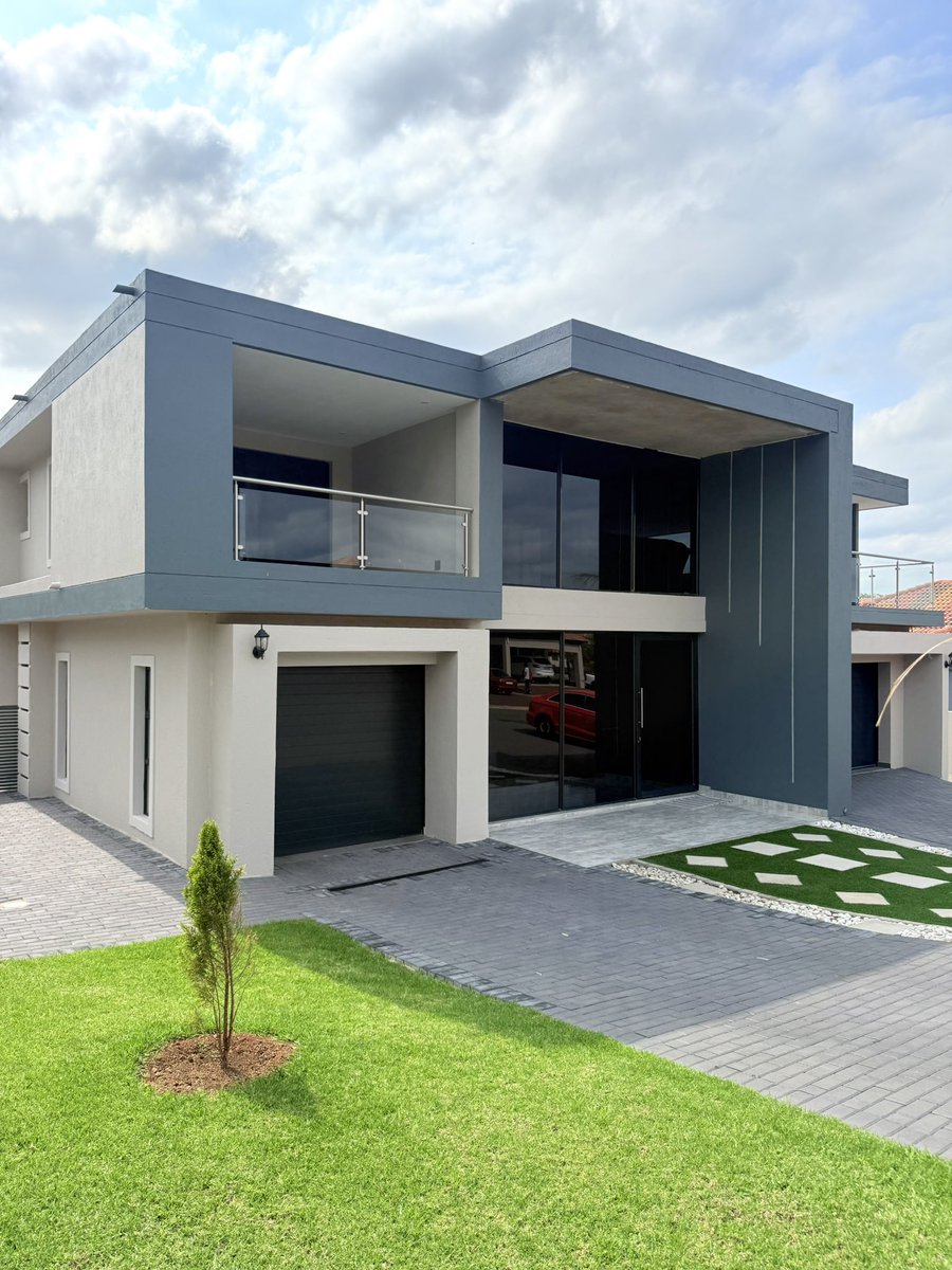 SPLASHED tweet media