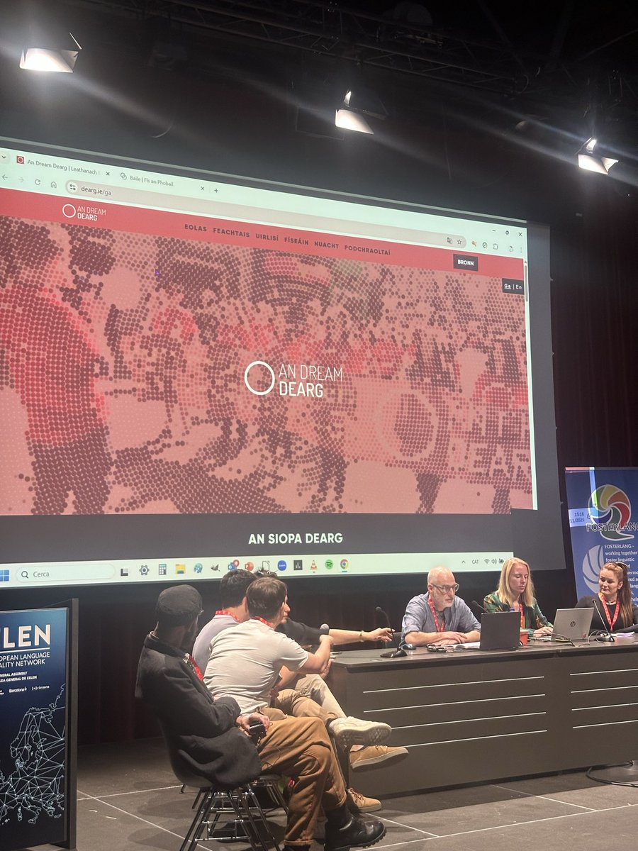 FisanPhobail's tweet image. Dessie Donnelly @CoopRabble ag caint ag Ard Fheis @EUROLANG maidir leis an dóigh gur féidir le huirlisí ar líne tacú le forbairt agus cothú pobail 

Suíomh @dreamdearg agus @FisanPhobail - a thóg Rabble - mar shamplaí dírithe ar cúrsaí abhcóideachta agus forbairt pobail