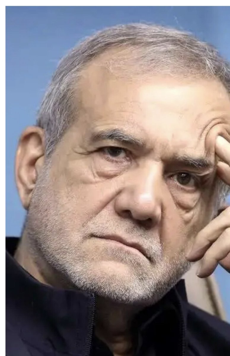 قبلا هم گفته بودم که اصلاح‌طلب‌ها ییکه 
لیدر بودند برای اینکه "پزشکیان" بشه رئیس جمهور، همینا انتقادهای تندشون علیه پزشکیان شروع خواهد شد. که شد، 
لامصبا گردن بگیرید این زبون بسته رو 
۱۵ ماه نتونستید گردن بگیرید.!!
شعار ندید یک "یاحسین" دیگر
گردن بگیرید شاه کارتونو