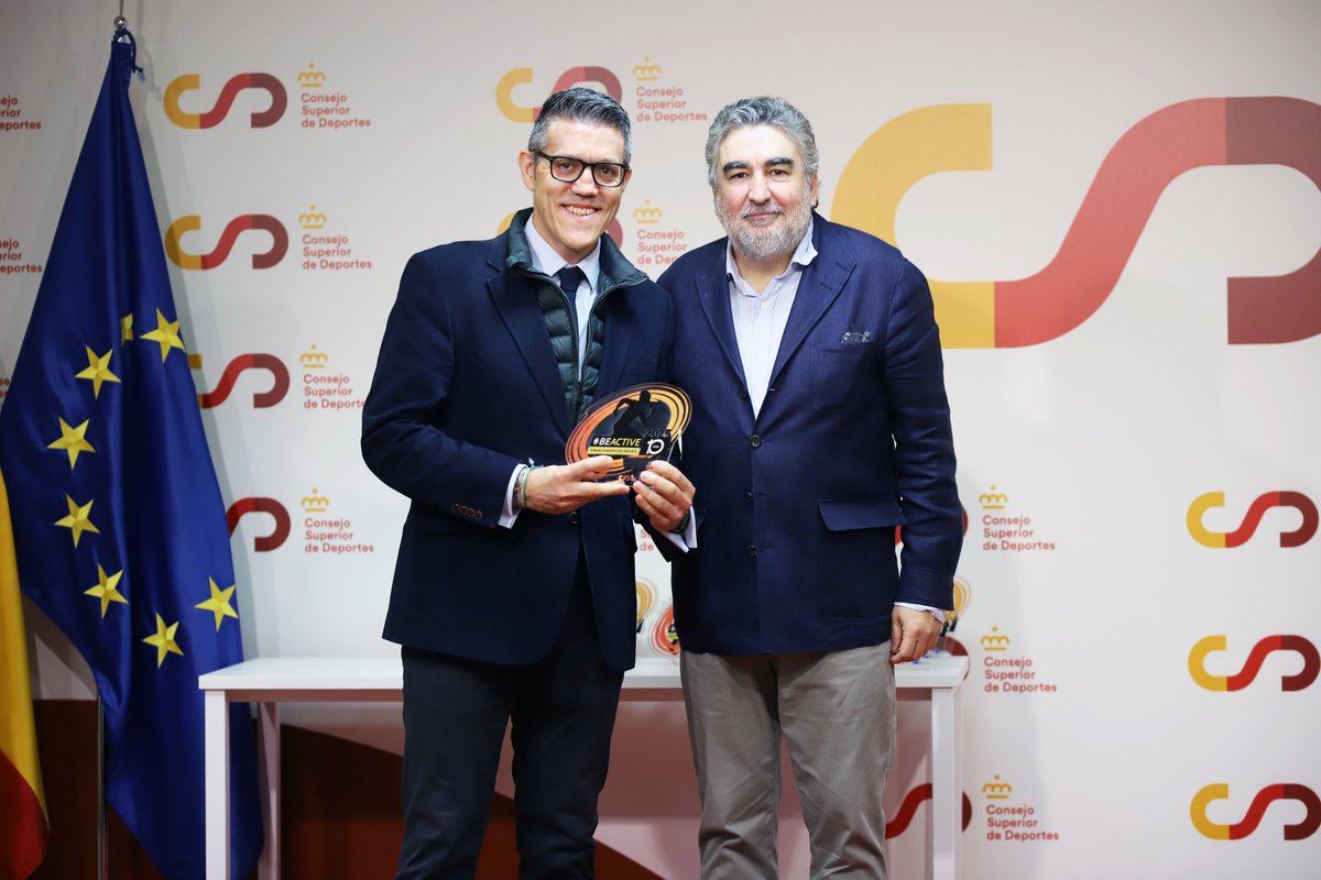 gaspardiezEP's tweet image. #PREMIOS ⚽🏀✒️🇪🇺 Gracias a @deportegob por Premiar a @EPDeportes por su cobertura de la Semana Europea del Deporte, celebrada del 23 al 30 de septiembre de este 2025.

#BeActive #unilicitanoenmadrid #csd @europapress