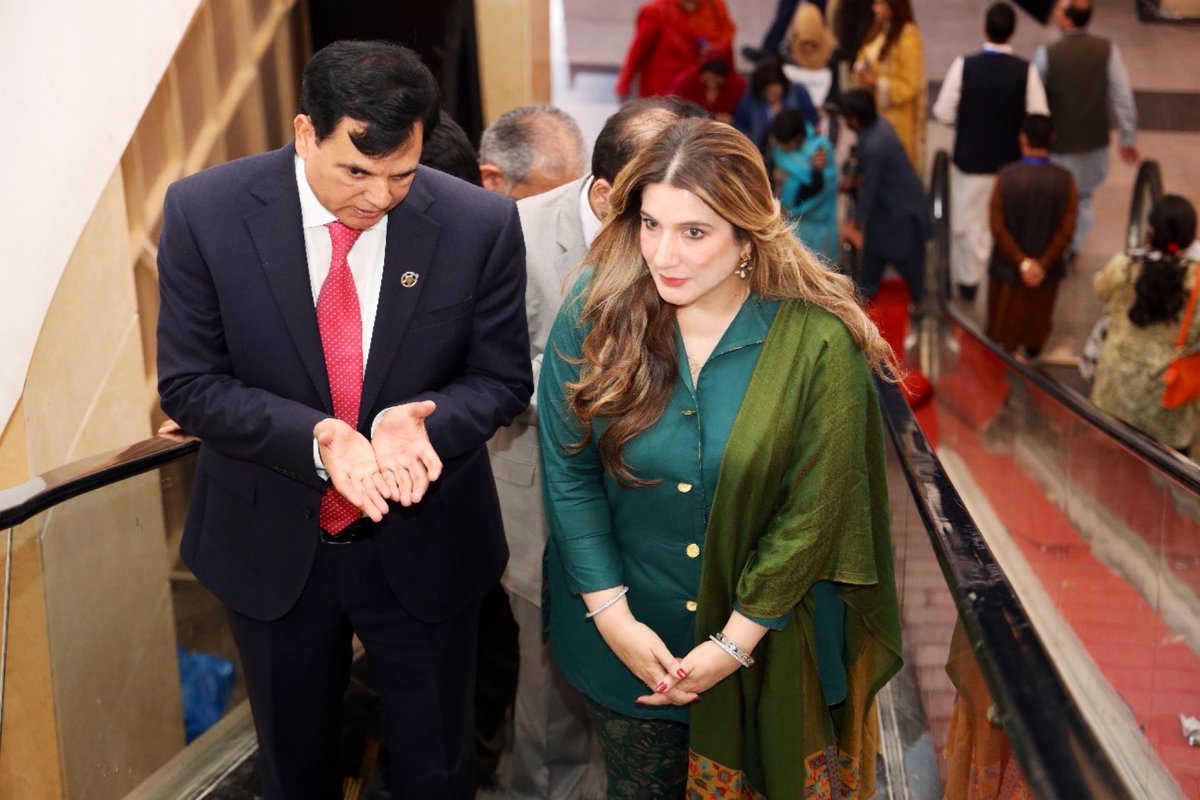 JahanAraWattoo's tweet photo. Proud of the work my team @PUNJABPSPA has done at #Datafest2025 Islamabad. As the umbrella body and lead agency, we monitor, initiate and implement social‑protection programs and consolidate Punjab’s data under #PSER. https://t.co/kNIoTZhQal
