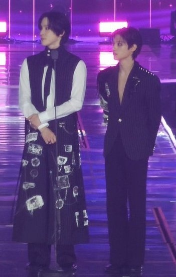 웡윤의 모든 속성들이 너무 클래식한데
그 모든 것들이 키차이 하나로 상쇄돼서 미슐랭쓰리스타씨피됨 아... 진짜 키차이 ㅈㄴ 감사하다