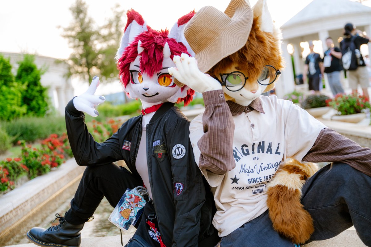 🌹🐈‍⬛🐈🌹⛲
🐈‍⬛:<a href="/CornuCat/">角咪</a> 
📷:<a href="/Halikoss/">Halikoss🌌✨ 🔜??</a> 
#FursuitFriday