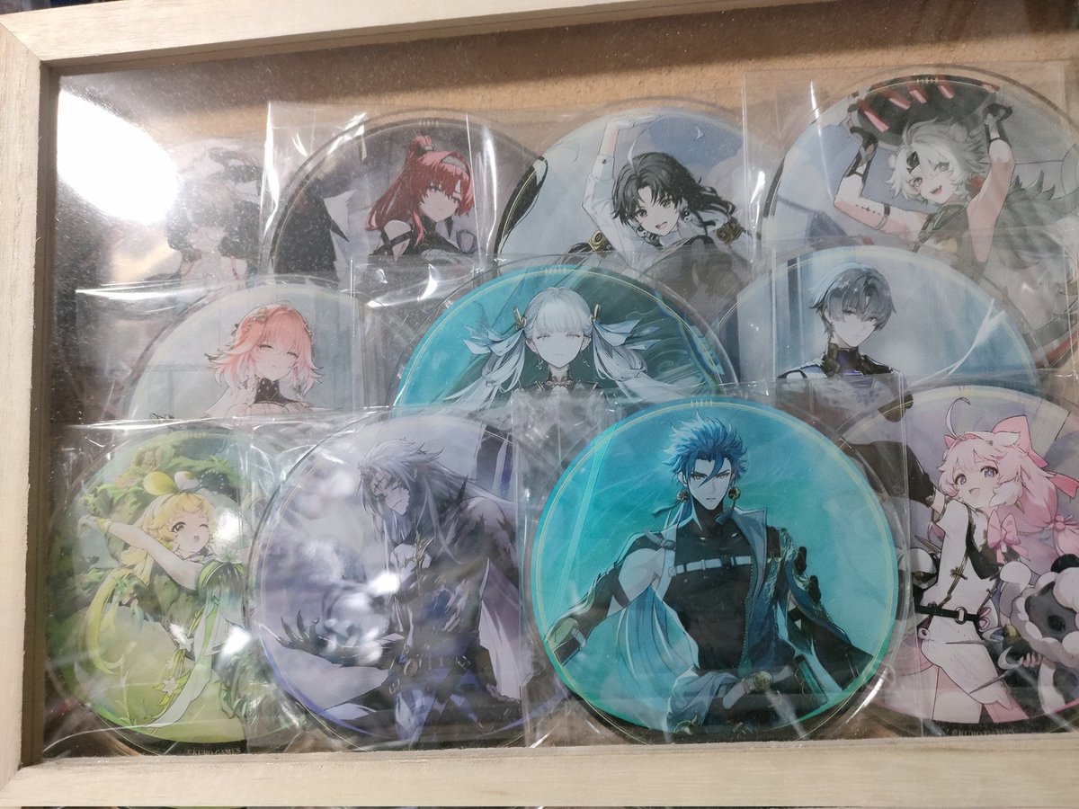 前回のグラッテコンプしたアクリルコースターたち……