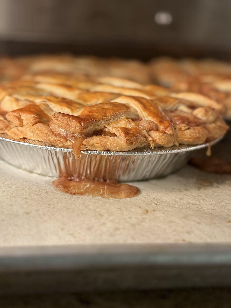 Chefchriswillis's tweet image. When crypto down I Bake and cook.