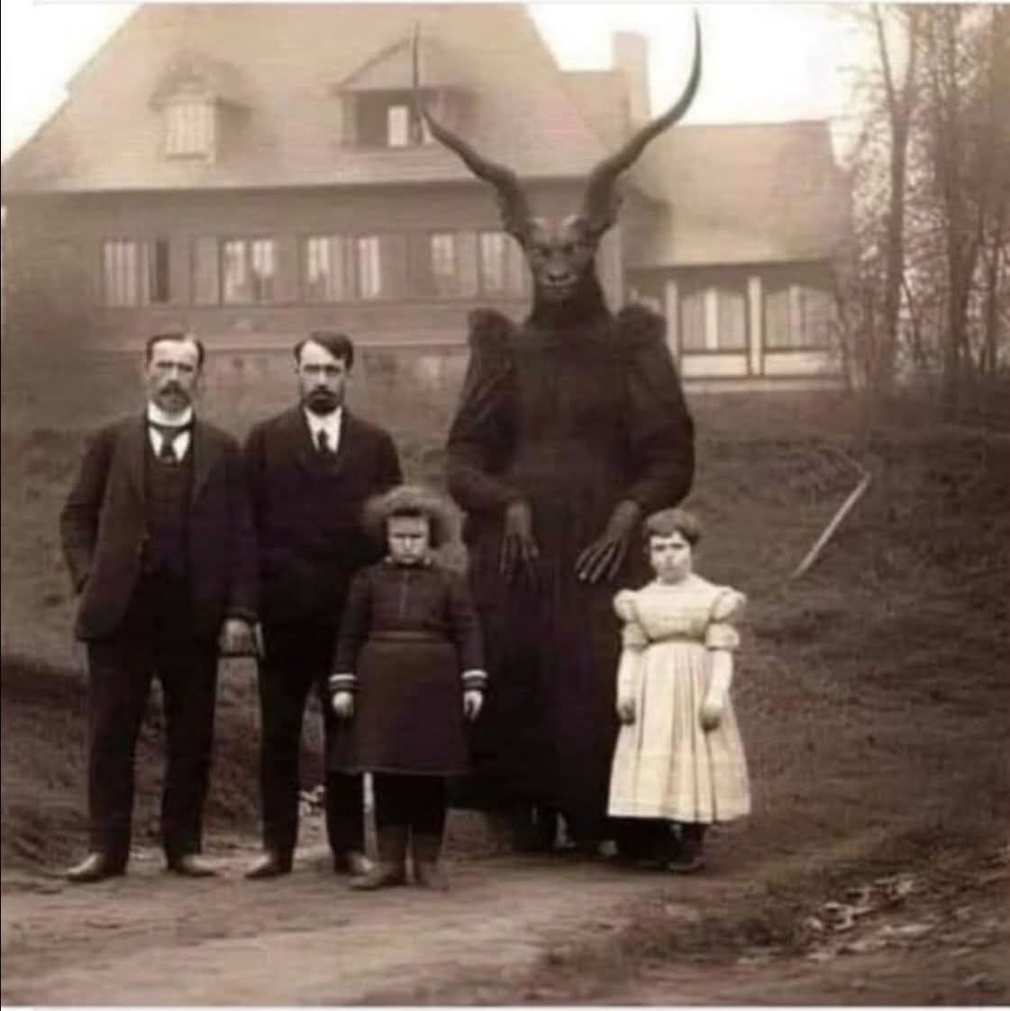 Got to be honest. These ancestry.com results were not what I was expecting.

#mothersside