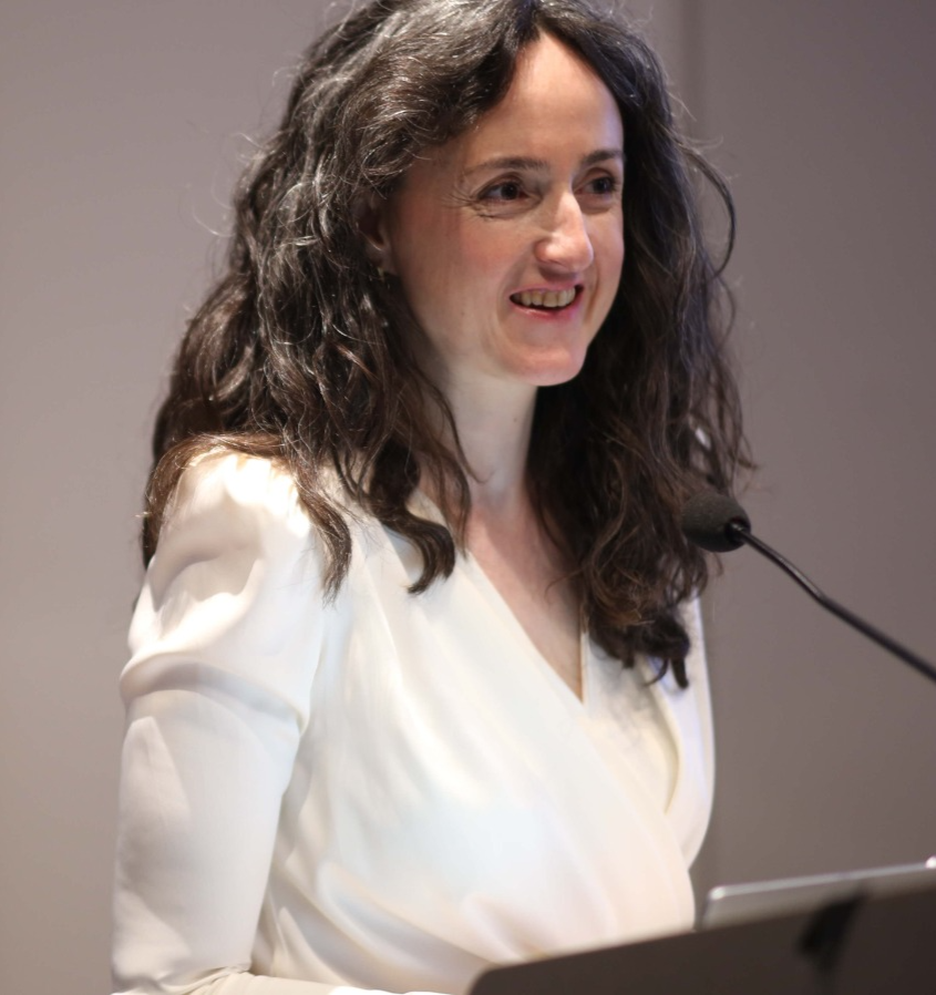 La experta en Ayurveda y conferenciante internacional Elsa Ramos Elías, compartirá hoy su experiencia en nuestro programa de radio, donde explicará cómo esta ciencia milenaria puede ayudar a las mujeres a recuperar su energía y equilibrio físico y mental.
culturaemprende.com/elsa-ramos-de-…