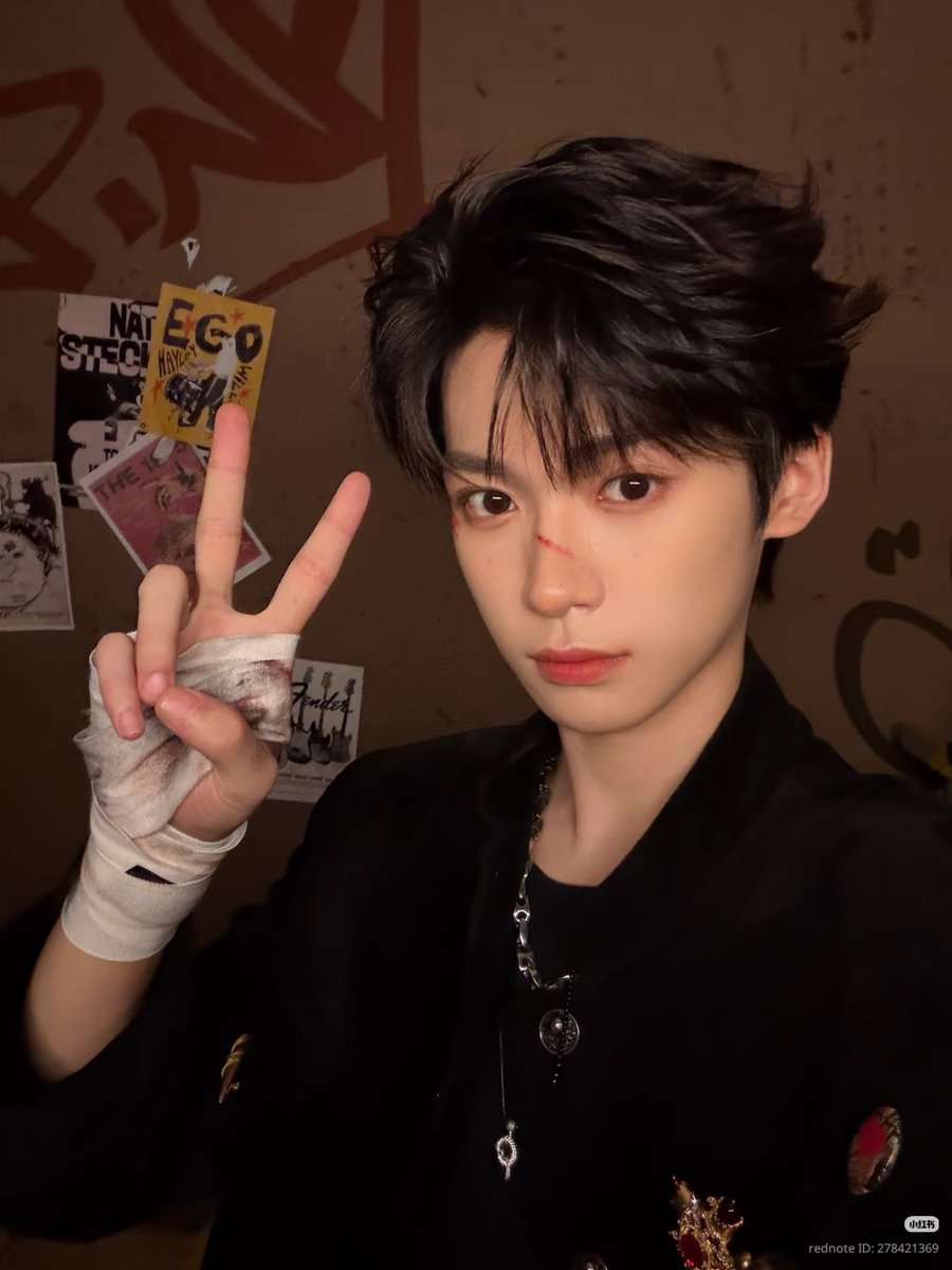 ziyu_style's tweet photo. Ziyu Update and Say Give me Hashtag for my new Song Cover Yuni!!!! 

Target🎯
150 Likes
150 Retweets
150 Replies 

TONIGHT WE SWIM WITH ZIYU
#SpeedyFishZiYu
#ZIYU #梓渝 https://t.co/k6uGV7bFFK