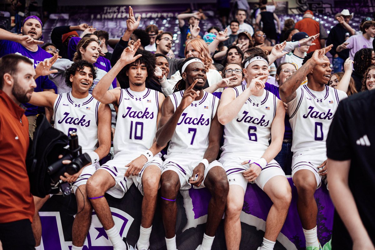 SFASU's tweet image. Huge weekend ahead for @SFA_Athletics!🪓

Our Jacks are battling at home for BIG wins and we need you there!

🏀 @SFAWBB and @SFA_MBB 
• Doubleheader vs ACU today at 5:30 p.m. in the Coliseum
• Ladyjacks and Lumberjacks looking to remain undefeated this season

🏐…