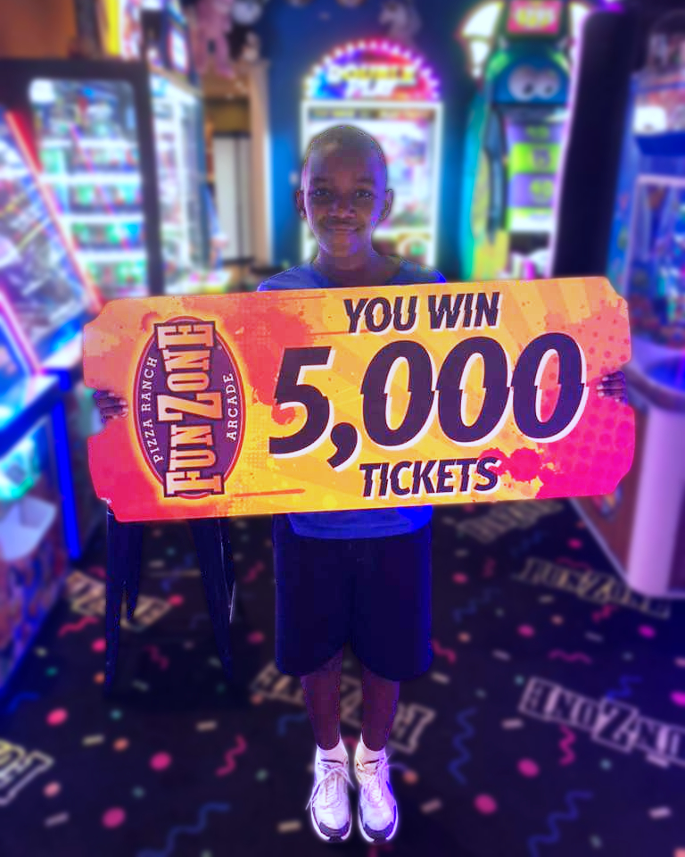 WentzvillePR's tweet image. 🎟️💥Jackpot alert! One lucky player just scored 5,000 tickets on Cut-2-Win! The #FunZone is buzzing with excitement, and the next big win could be yours. Step up, take your shot, and see if luck is on your side!🎯🙌 #FunZoneFriday #pizza #buffet #chicken #dessert #arcade #prizes