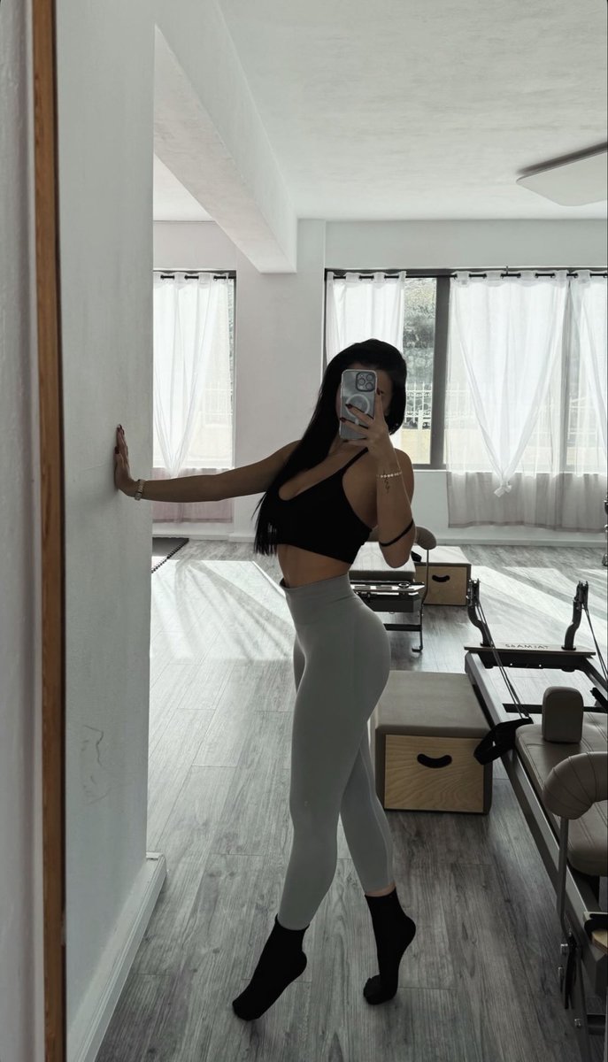 Queen of Crypto tweet media