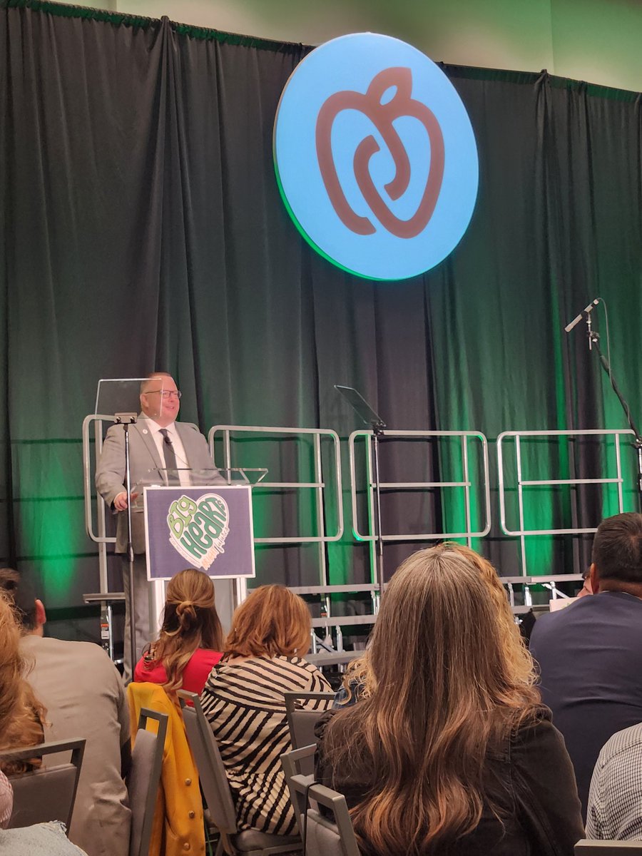 DrJillSmith's tweet image. Olathe Public Schools Foundation Breakfast this morning.  State of the District Address by Superintendent Dr. Yeager &amp;amp; Meadow Lane Chorus closed the event!  So proud to work in USD 233 ❤️ #OPSgrowhere, @olatheschools, @OPSF233, @Mustangs_ML, @YeagerBrent