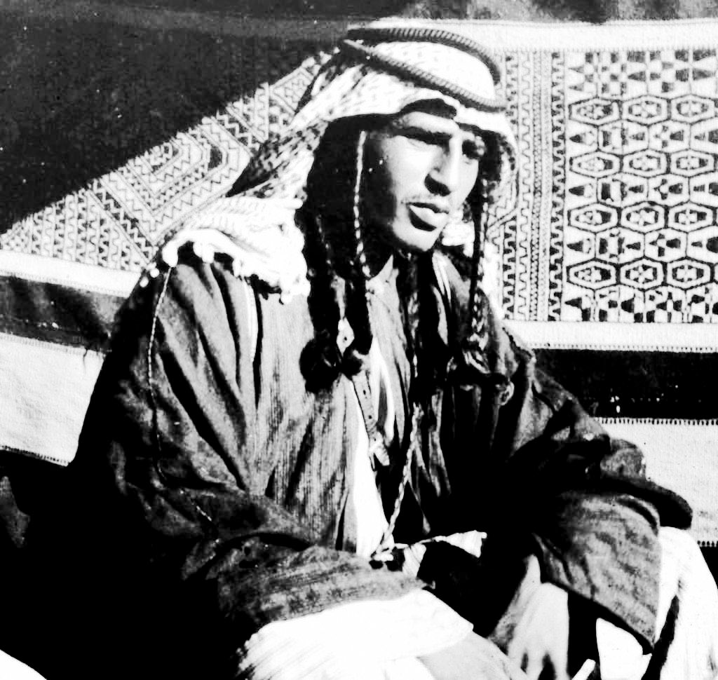 مرضا الضعافه والله ماهم متعافين 
  انا اقول جعل اللي بلاهم يعافيني