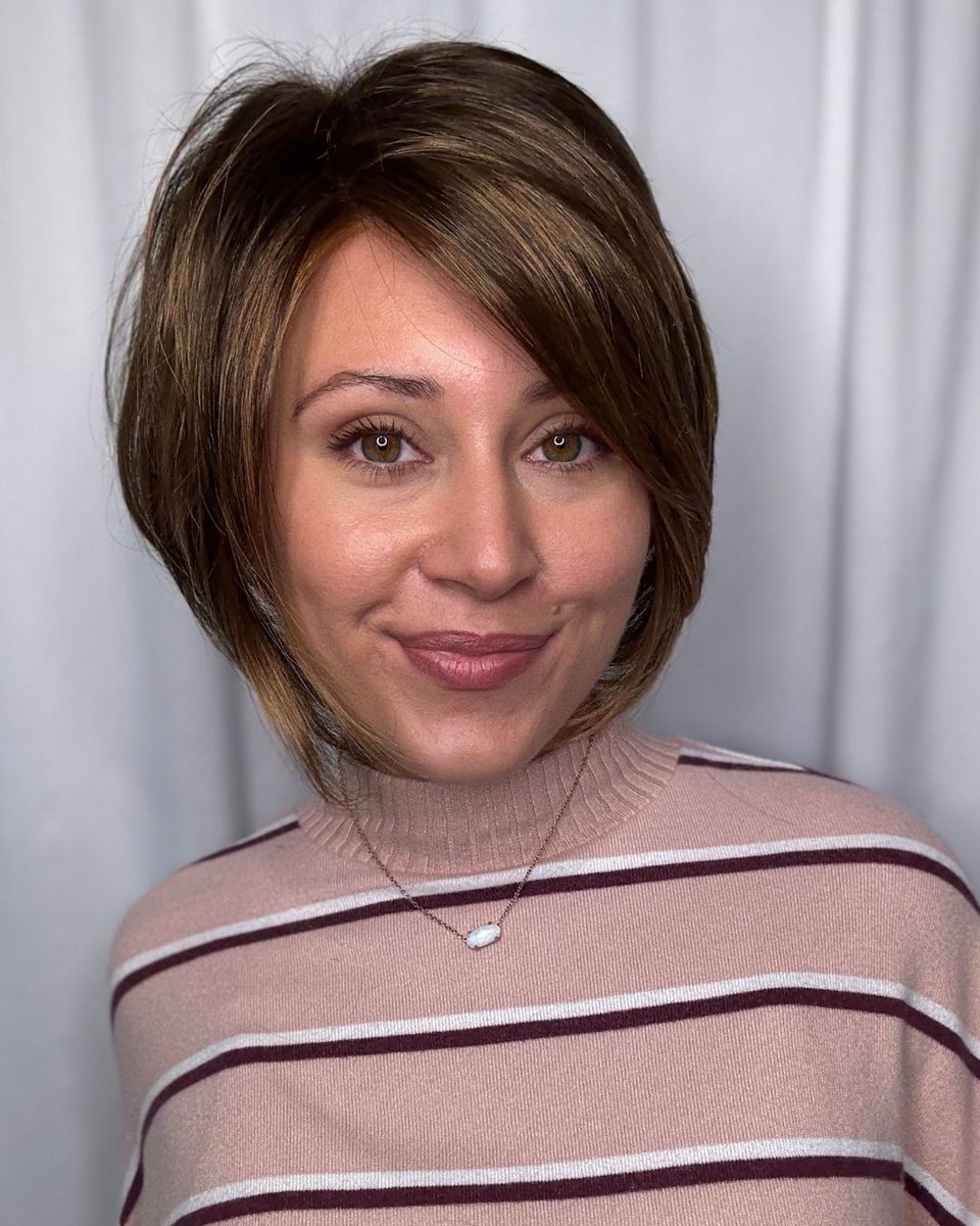 pattispearls's tweet image. This cropped bob is iconic ✨👏 Idalia by @jonrenau in Caramel Ribbon 6F27 🤎💋

Shop it here: wigsbypattispearls.com/products/idalia

#wigsbypattispearls #thinhairsolutions #tryon #alternativehair #hairlosssolutions #hairconfidence #jonrenau