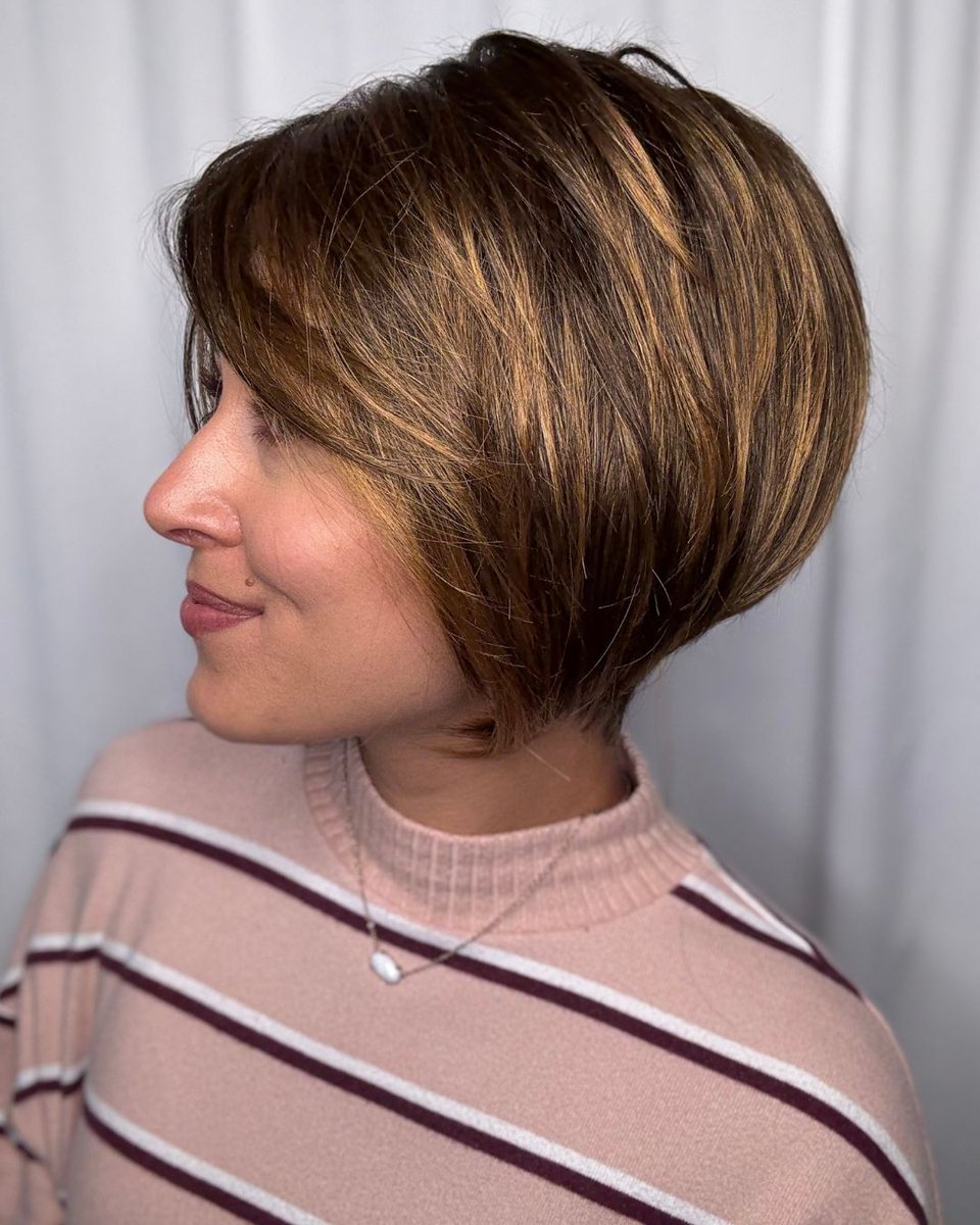 pattispearls's tweet image. This cropped bob is iconic ✨👏 Idalia by @jonrenau in Caramel Ribbon 6F27 🤎💋

Shop it here: wigsbypattispearls.com/products/idalia

#wigsbypattispearls #thinhairsolutions #tryon #alternativehair #hairlosssolutions #hairconfidence #jonrenau