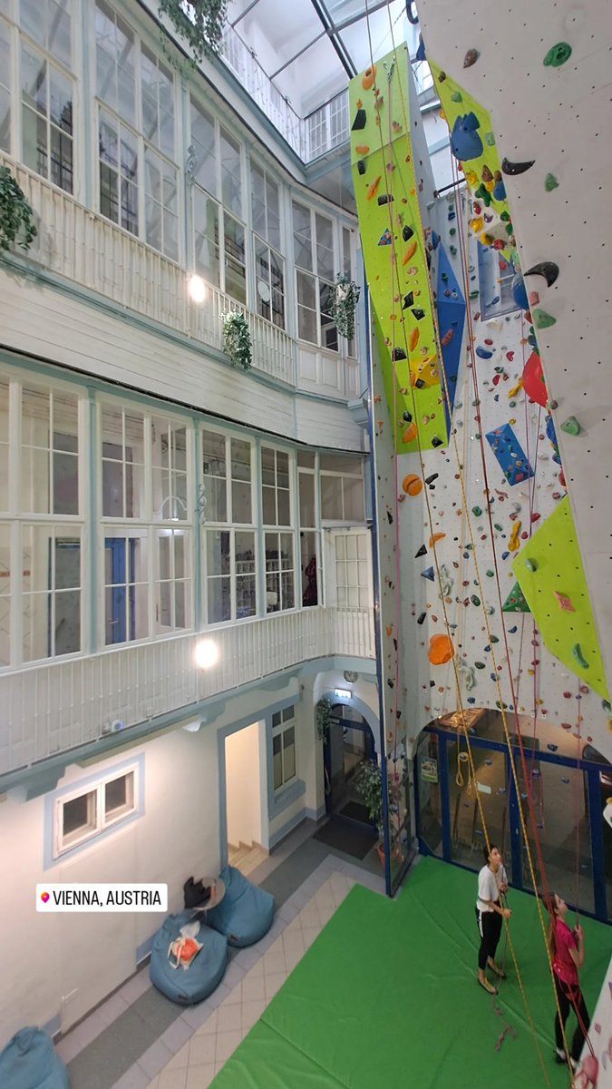 _strshlen's tweet image. Vienna strog centar. Boulder karpa na 3 sprata..