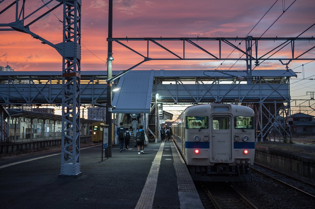 115系 瀬戸内色 沿線の風景によく馴染んでいたと思います。