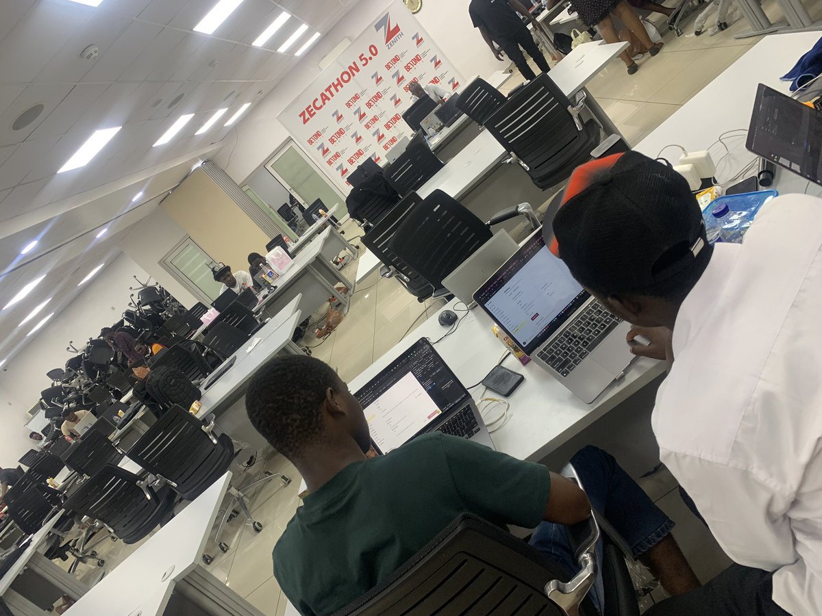 MrOlu247's tweet image. Been locked in a 3-day in-person hackathon since Tuesday.

Today’s the big one “Pitch &amp;amp; Demo Day”.  
Fingers crossed we make it through!  

Wish us luck!