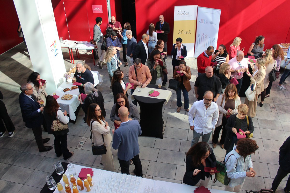 📸 Revive algunos de los momentos que nos dejó las V Jornadas de Contratación Pública Responsable de Canarias

<a href="/redAnagos/">Red Anagos</a> <a href="/AdeicanCanarias/">Adeican Canarias</a> <a href="/EAPN_Canarias/">EAPN Canarias</a>