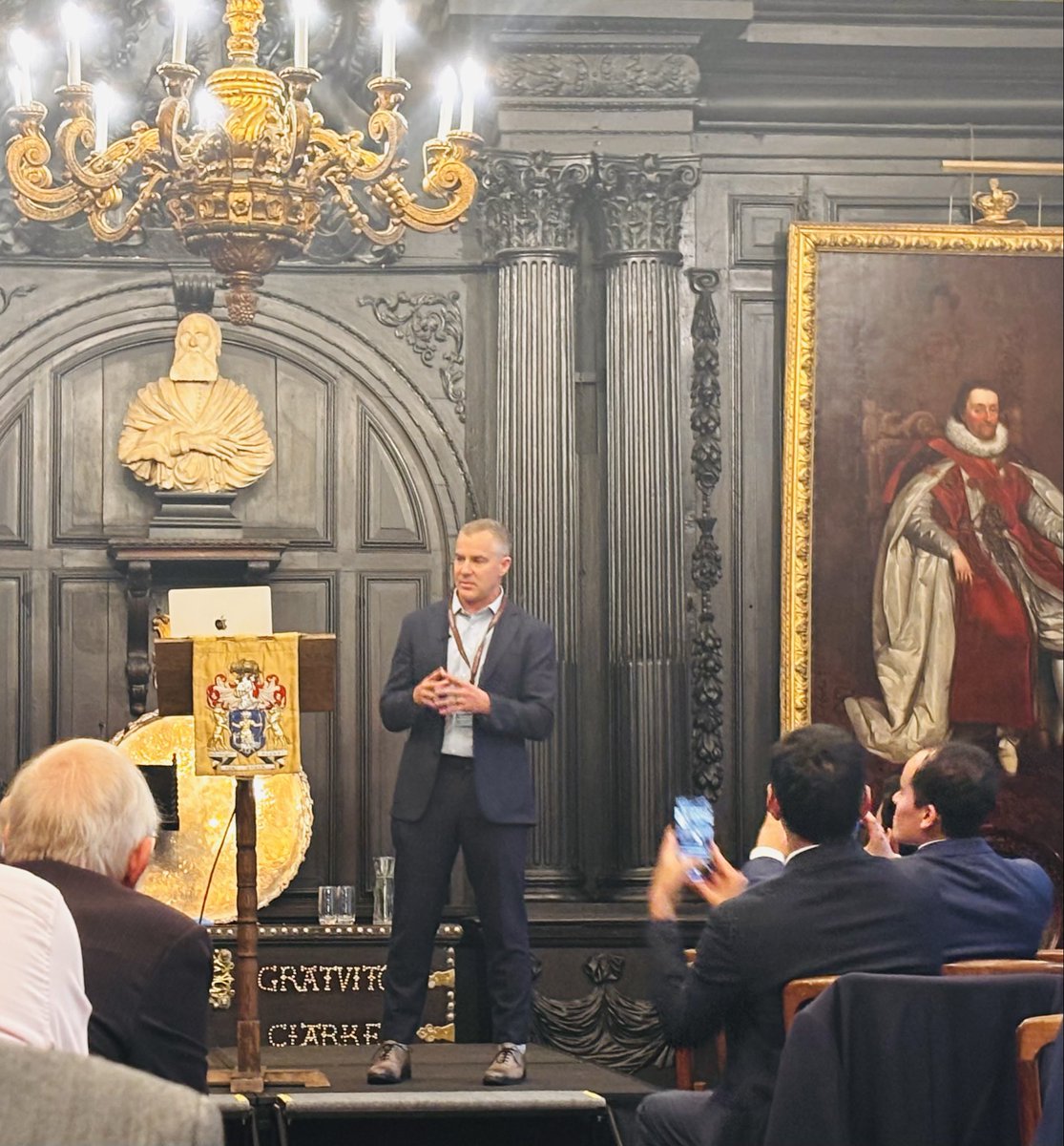 Dr Apoorva Khajuria tweet media