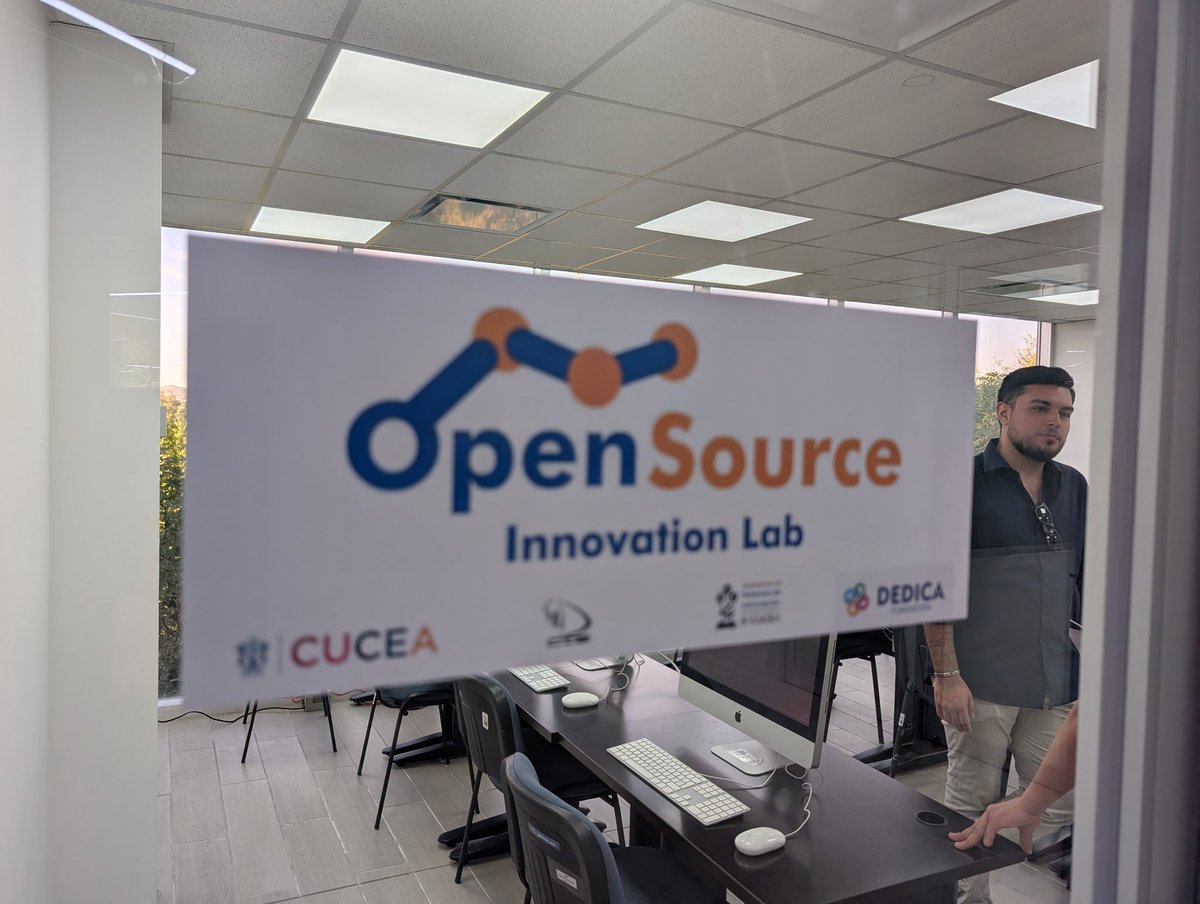 Manuel Haro 🖖🏼🇲🇽🌎👽 tweet media