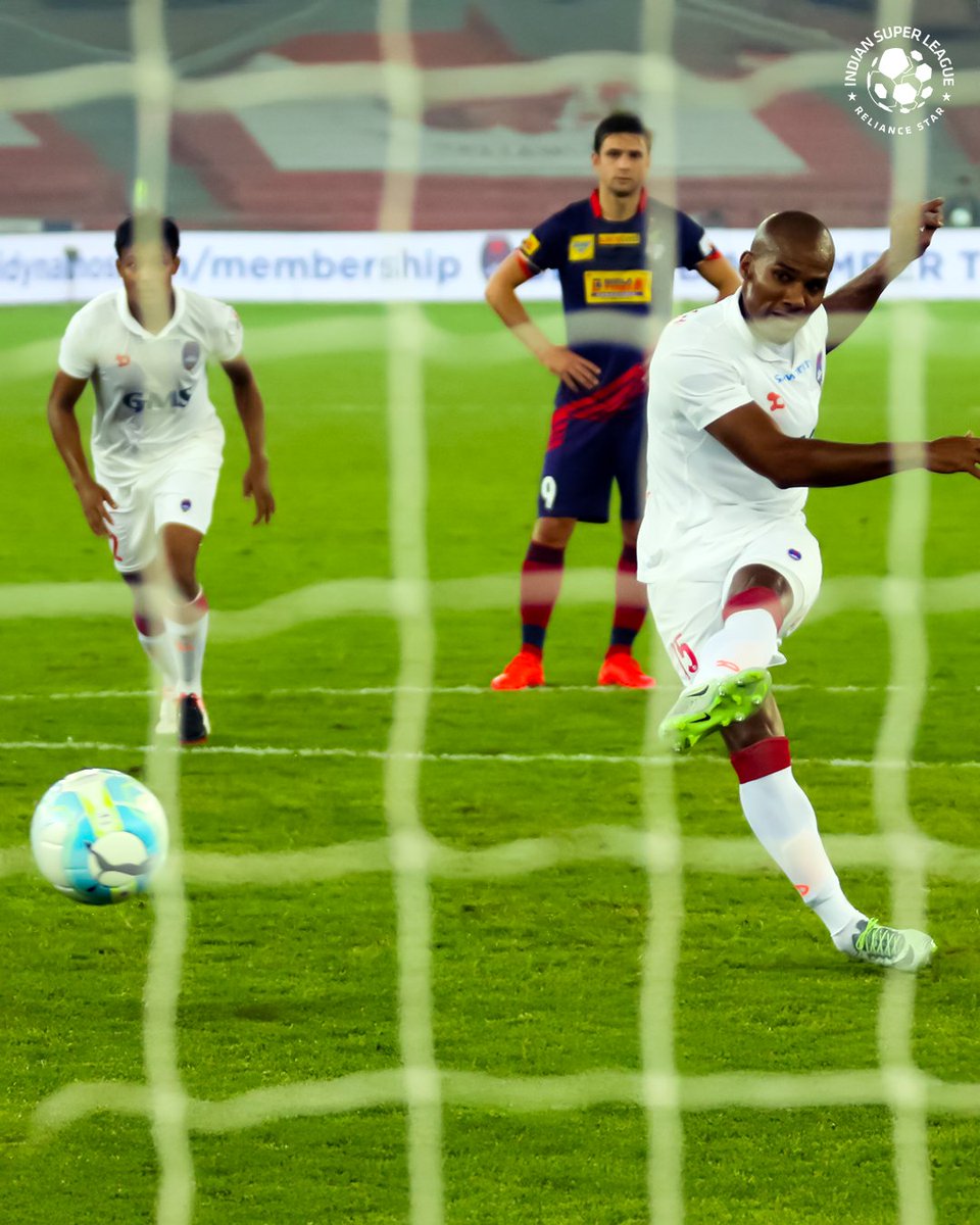 IndSuperLeague's tweet image. A touch of class every time he stepped on the pitch👑

The best 🖼️ of @realflorentm from his ISL days! ⚽✨

#ISL #LetsFootball #FlorentMalouda