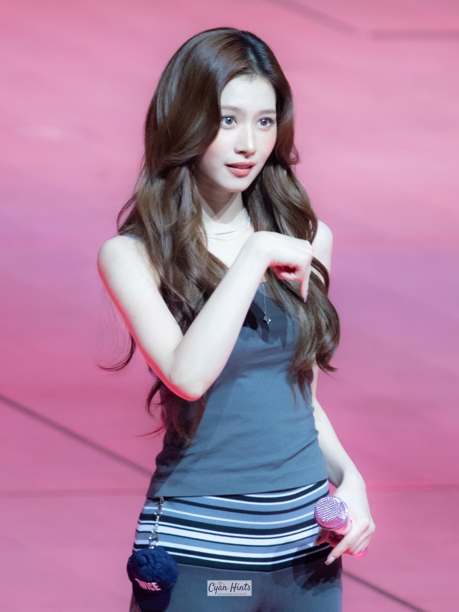 Cyan Hints tweet media