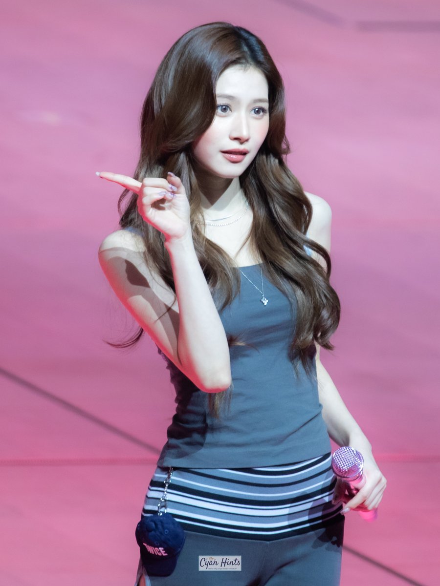 Cyan Hints tweet media