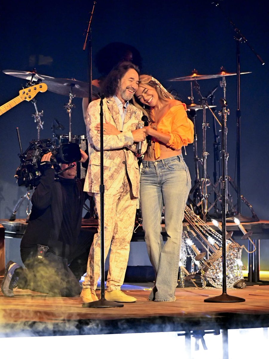 Cómo diría <a href="/karolg/">LABICHOTA</a> 
DIOSITO DE DONDE SE APAGAN LOS PENSAMIENTOS...