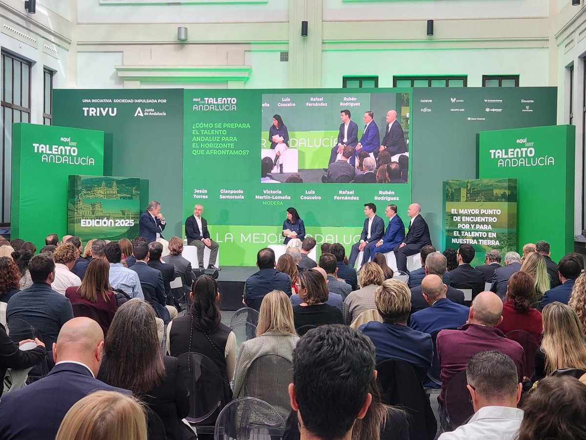 MoeveGlobal's tweet image. 🔷¡En #Andalucía hay talento!

En Moeve sabemos que el #talento es la #energía que mueve el futuro. Por eso, de mano de nuestro Head of Talent, Rafael Fernández Qundez, hemos participado en #AquíHayTalentoAndalucía, que se ha celebrado hoy en Málaga.  

By @wearetrivu…