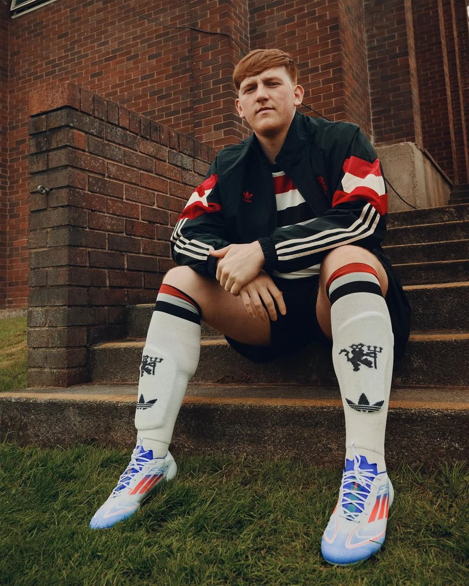 ManUtd's tweet image. Two big Reds enter the jungle later today 👀🇦🇺

Best of luck on #ImACeleb, lads! 🫣🕷️