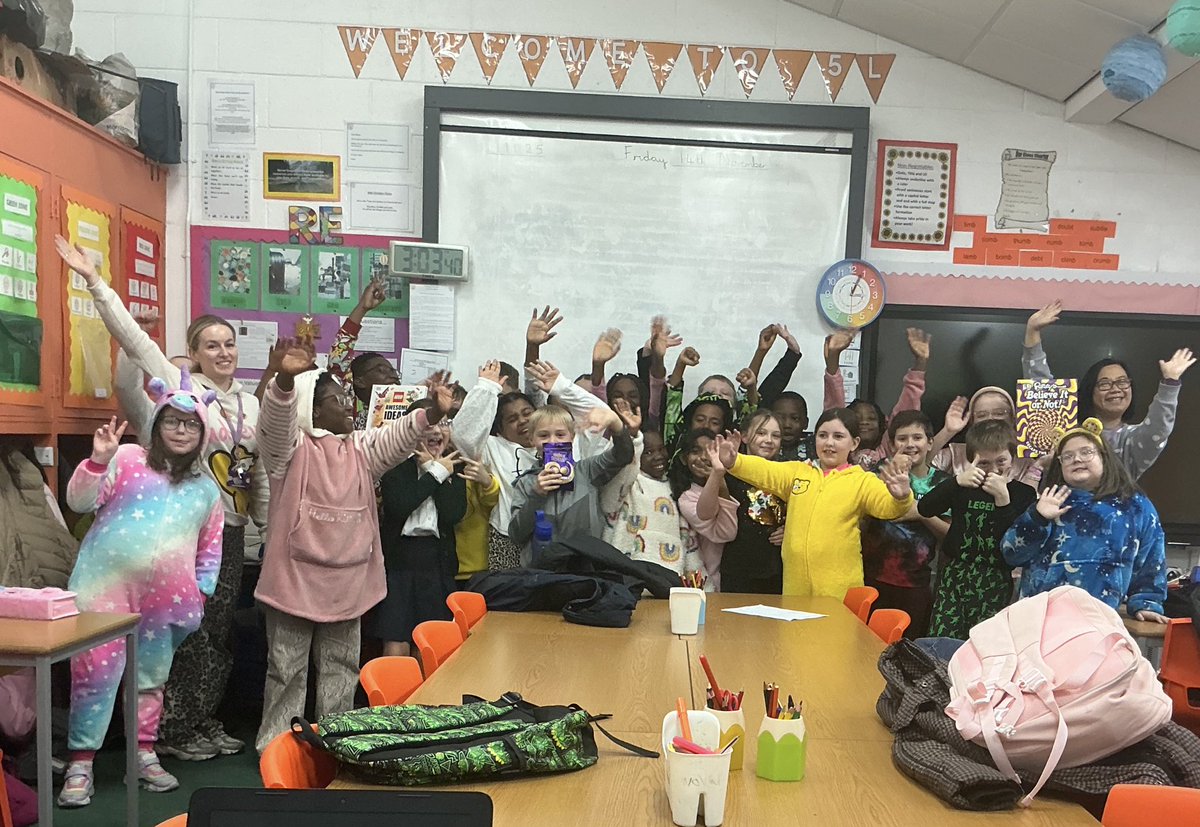 5L enjoyed dressing up and raising money for Children in Need <a href="/BBCCiN/">BBC Children in Need</a> <a href="/StMargarets_/">St Margaret's Anfield CE Primary</a>  🐻💛