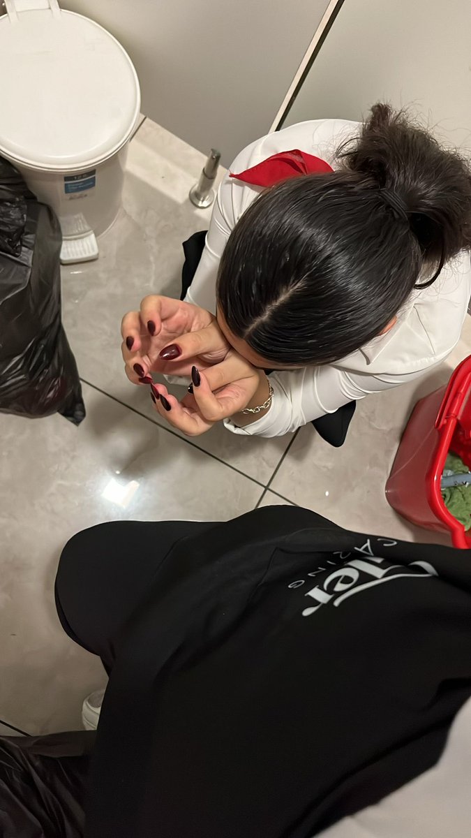 berryhibiscusi's tweet image. Bir kere hizmet sektöründe çalıştıysanız bu fotoğrafın ne hissettirdiğini anlayacaksınız