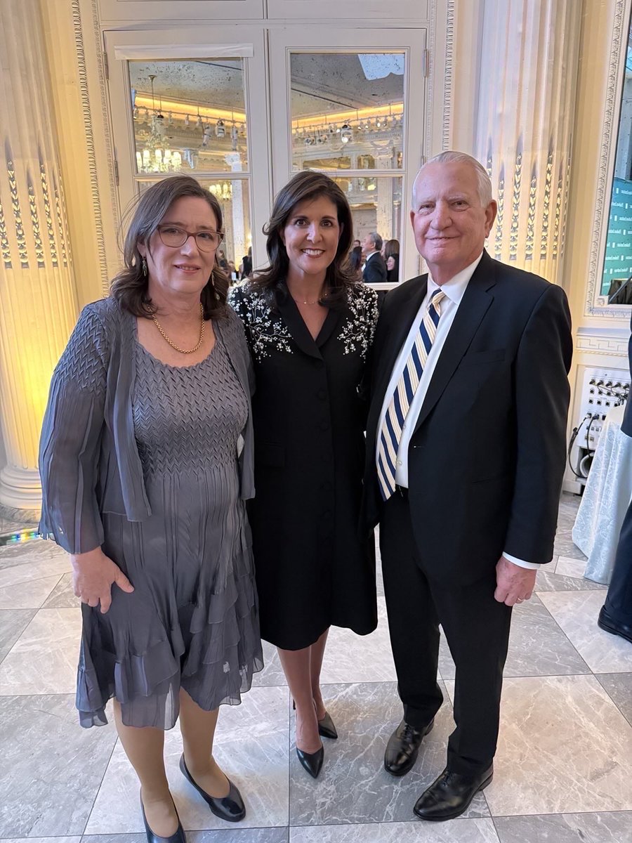 NikkiHaley's tweet image. This week @HudsonInstitute honored Palantir’s Alex Karp with its Herman Kahn Award. His speech was a reminder that America will win against China because of our freedoms and God-given rights. A great evening celebrating Hudson’s work strengthening America and the world.