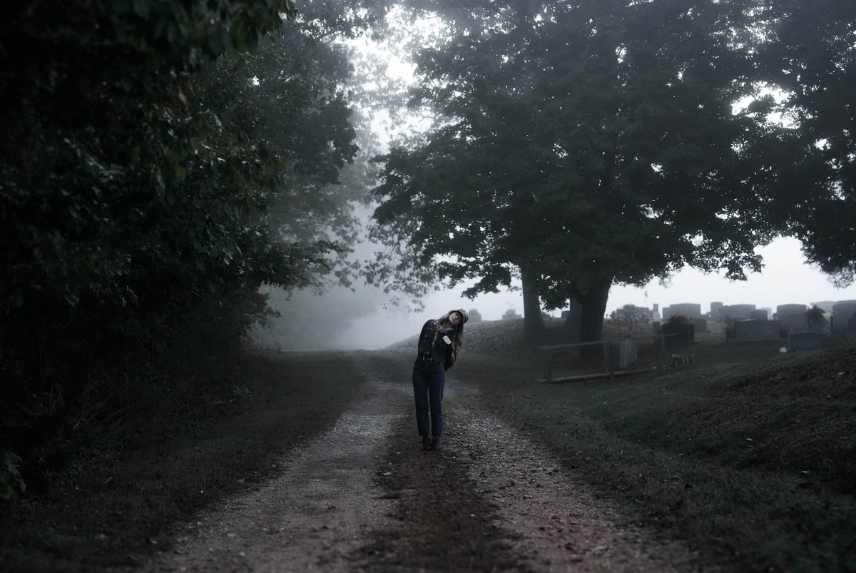 showingteeth_'s tweet image. The debut single Labyrinth is finally yours!

I hope you love this track as much as I do. There’s so much more to come, but this felt like the right introduction to Showing Teeth. Thank you so much for listening 💛

MASSIVE thank you to everyone who helped me with this song.