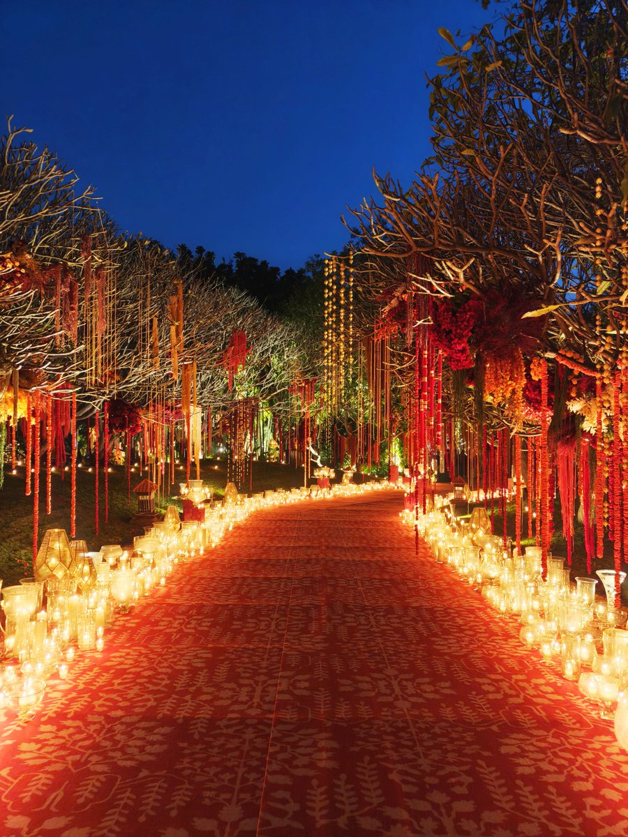 josephradhik's tweet image. My wife @DevikaNarain designs beautiful weddings. Sometimes I&apos;m invited to photograph them. 😁😍