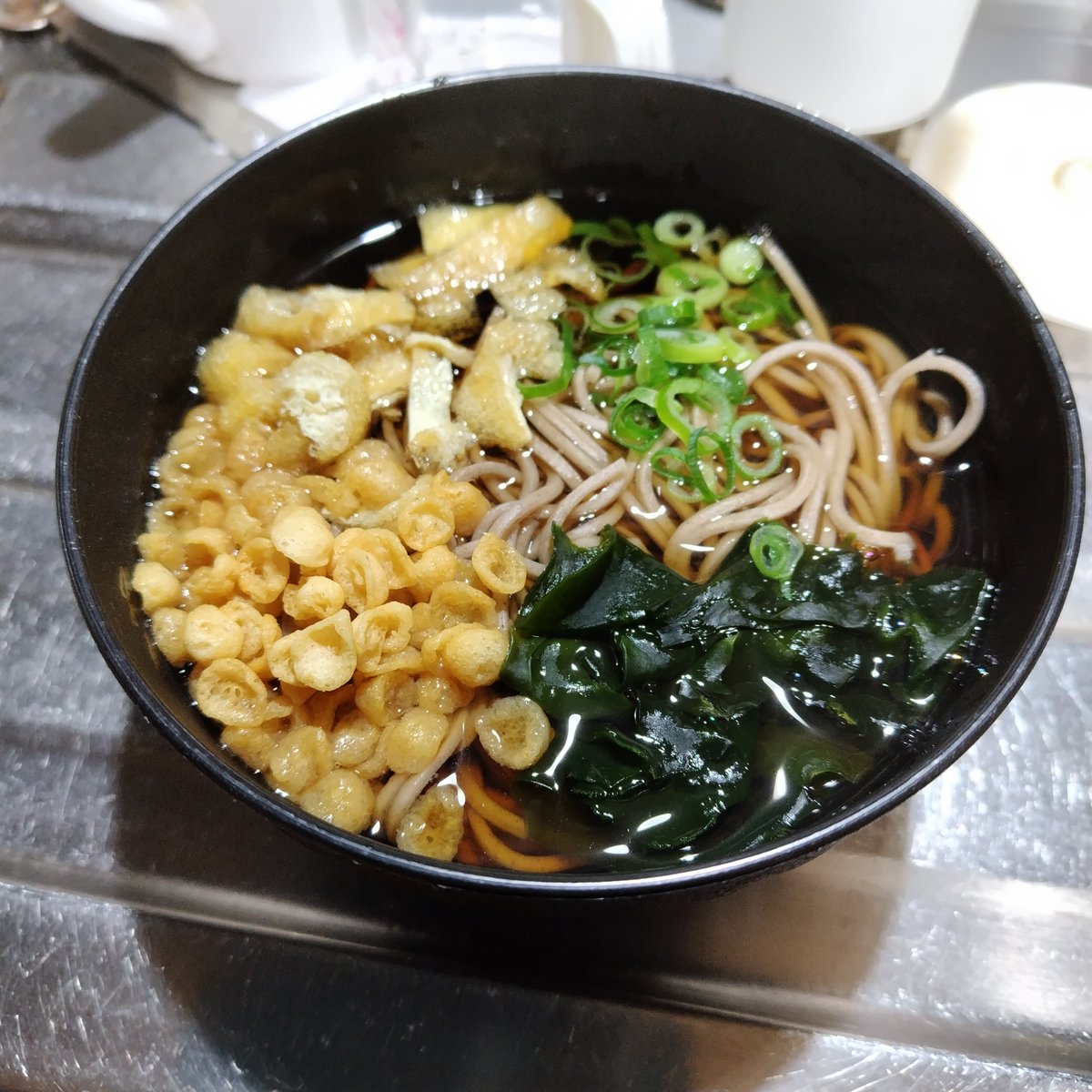 showzi666's tweet image. Eventide TimeFactor
発売は2007年だったとか
もう18年も前の話なんだね
未だ最高峰なんじゃないかなーと思うのです

おはなきんはまたもやMIDIと友達
今日はフラペチーノ出来なかったからお夜食も頂くとします

※あ、STRYMONは使った事がありません※

#Eventide
#TimeFactor