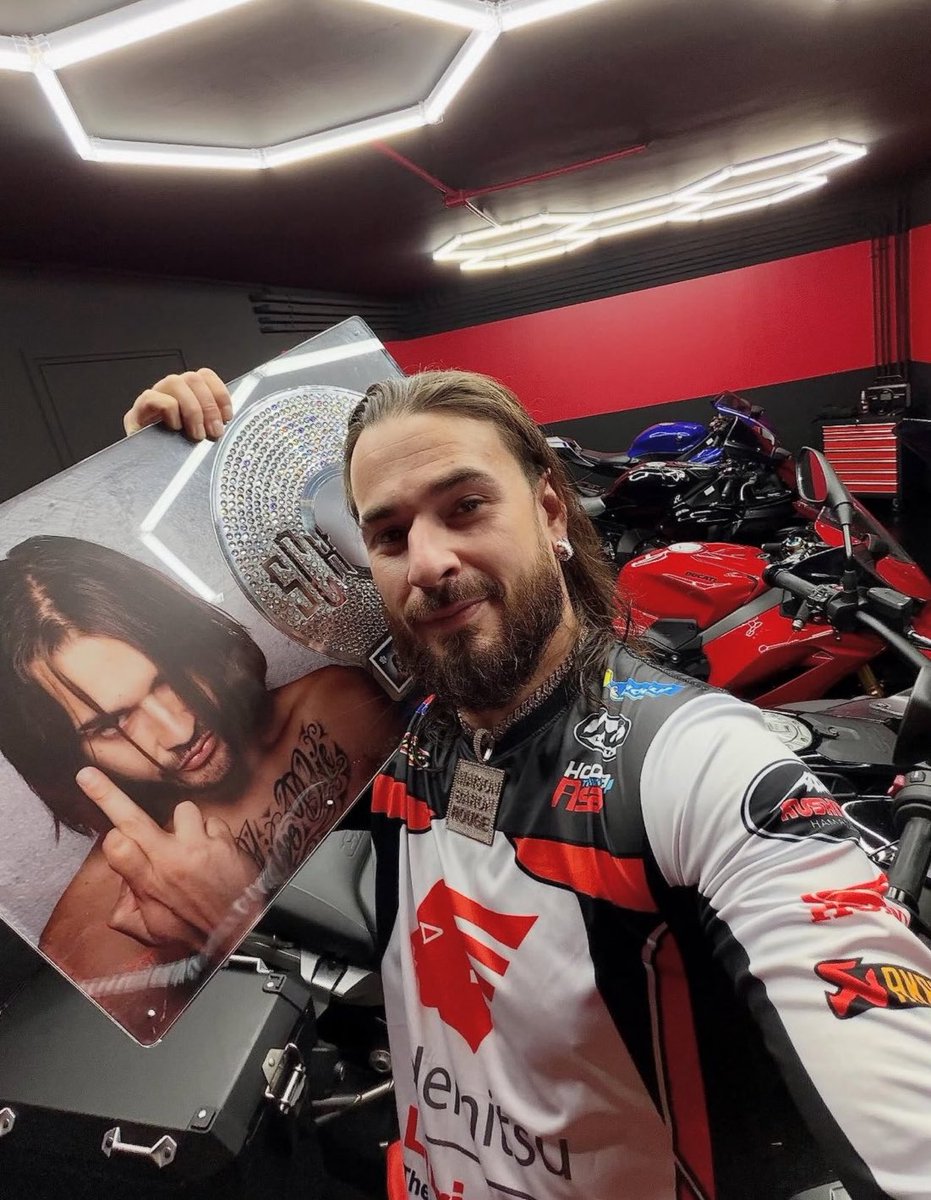 Akaflxw's tweet image. A7 de SCH a 10 ans , et il fait bien parti du top 3 des meilleures mixtapes de la dernière décennie pour moi, et pas 3eme