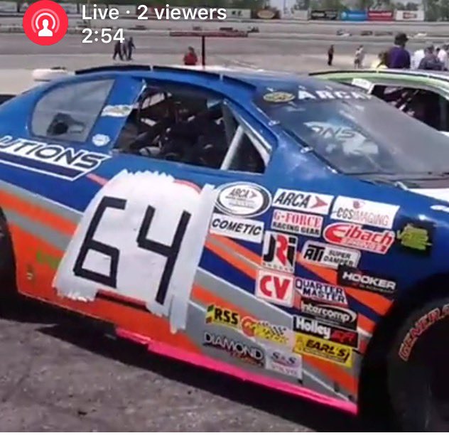 ARCAと言えば超やっつけペイントスキーム
特にゼッケンの直し方がアメリカンすぎ