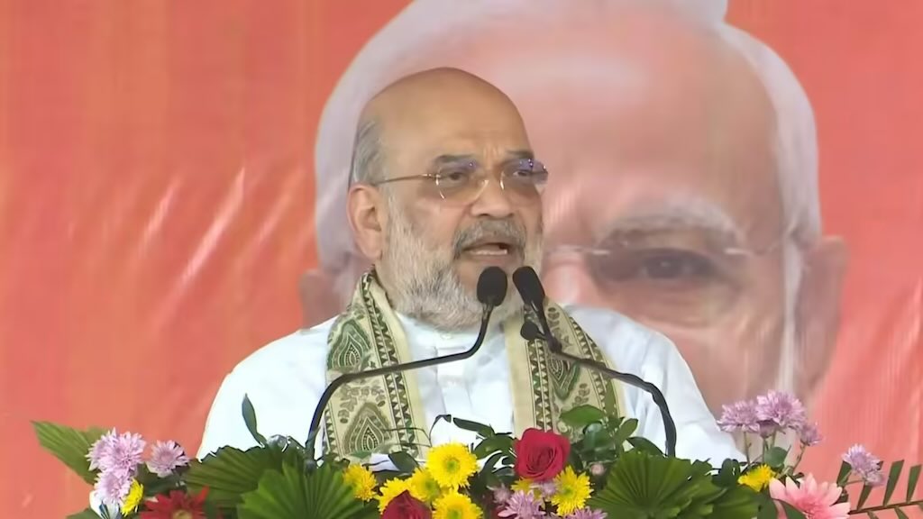 jyotsana51400's tweet image. ये संयोग है या प्रयोग??

बिहार चुनाव में रैली को संबोधित करते हुए गृहमंत्री अमित शाह ने कहा था कि 

आप लोंगो को चुनाव का परिणाम जनना है क्या?
तो सुनो 

8 बजे मतगणना शुरू होगी, 9 बजे रुझान आने शुरू होंगे और 01 बजे तक तेजस्वी यादव और राहुल गांधी का सूपड़ा साफ़ हो जाएगा 🔥

इस चुनाव…